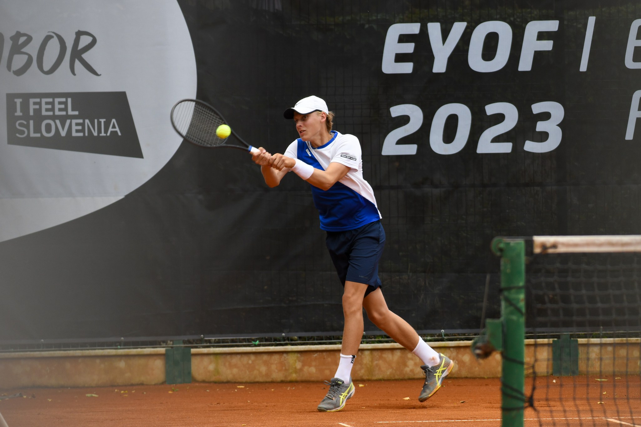 Lucas Eriksson tenniksen kaksinpelin avauskierroksella Mariborissa.